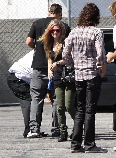 Avril+Lavigne+Brody+Jenner+Avril+Lavigne+Arriving+PpX36_5s441l