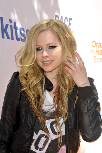 Avril+Lavigne+Nancy+Davis+Kicks+Off+May+MS+E2ZdC9PYG91l