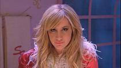 EARMOVUGOXFRIFLPWMD - Ashley tisdale