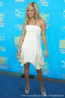 SHDRUEMJGSDBFYVTCHL - Ashley tisdale