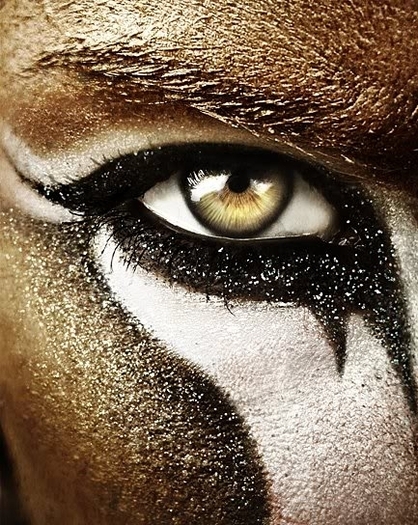 Golden-eye-eyes-8325973-433-544