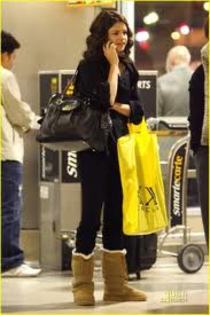 POZA RARA CU SELLY 35