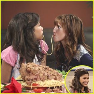 bella-thorne-zendaya-spaghetti - 1SHAKE IT UP1