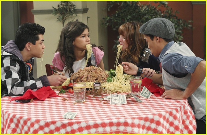 bella-thorne-zendaya-spaghetti-02 - 1SHAKE IT UP1