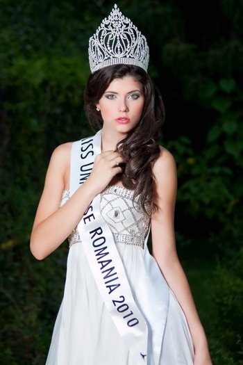 Oana - Oana Paveluc-Miss Universe Romania 2010