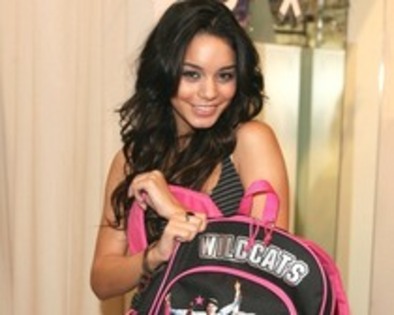 IMBXWPSQWHMTOVTUWYS - vanessa hudgens