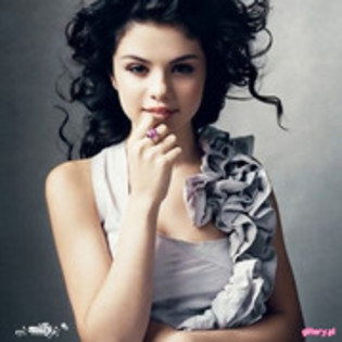30822472_CDDLHDLWX - selena gomez
