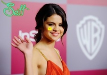 30822584_KFAUYPDLA - selena gomez