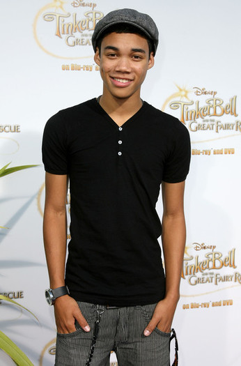 Roshon+Fegan+Screening+Disney+Tinker+Bell+VL_yWq_e6-cl