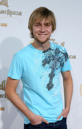 Jason+Dolley+Screening+Disney+Tinker+Bell+-9FwbguwO1ll - oOCateva PoZe Cu JaSoN DoLleY Oo