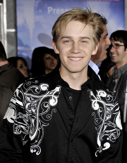 Jason+Dolley+Walt+Disney+Pictures+Jonas+Brothers+JOm9f3zTY2Ql - oOCateva PoZe Cu JaSoN DoLleY Oo