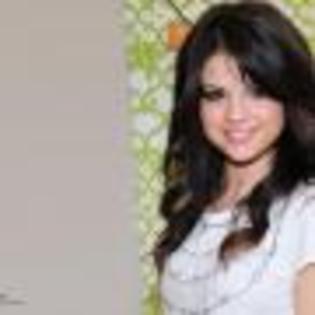 Selena_Gomez_1247633601_4 - selena gomez