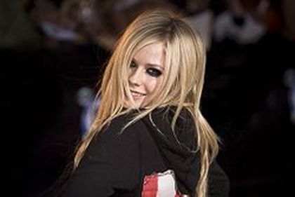 250px-MMVA2007_AvrilLavigne - About -  Avril -  Lavigne - by -  Wikipedia