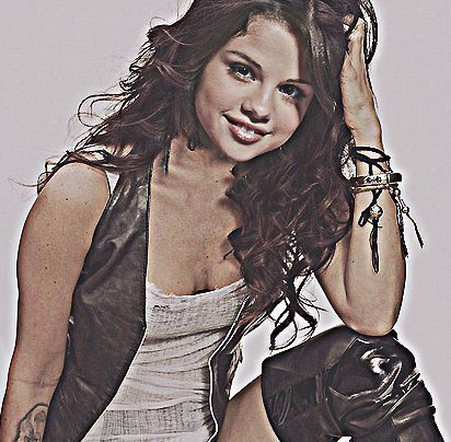 179349_129044960498490_100001789604146_176388_8246160_n - club selena gomez