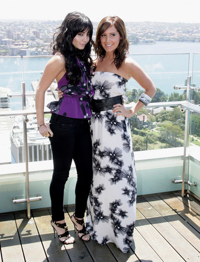 Vanessa+Hudgens+Ashley+Tisdale+High+School+HnzoRrPl3yKl