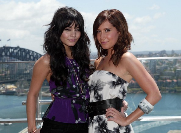 Vanessa+Hudgens+Ashley+Tisdale+High+School+r_qP8NA2wYMl - Vanessa Hudgens AND AshleyTisdale