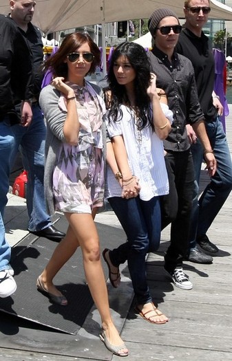 Vanessa+Hudgens+Ashley+Tisdale+Zac+Vanessa+dRyeTnN6iTBl