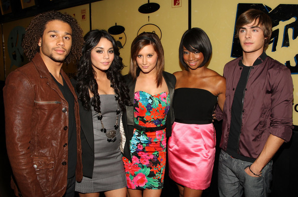 Vanessa+Hudgens+Ashley+Tisdale+MTV+TRL+Presents+j5g4rcdCSZil
