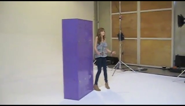 bscap0309 - 0 Bella Thorne and Zendaya Bop Photo Shoot-Screencaps0