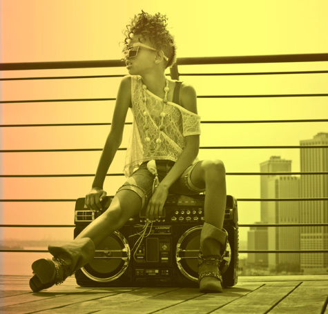 willow-smith-boombox