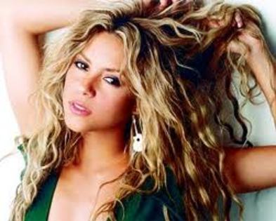 imagesCAQU250T - Shakira