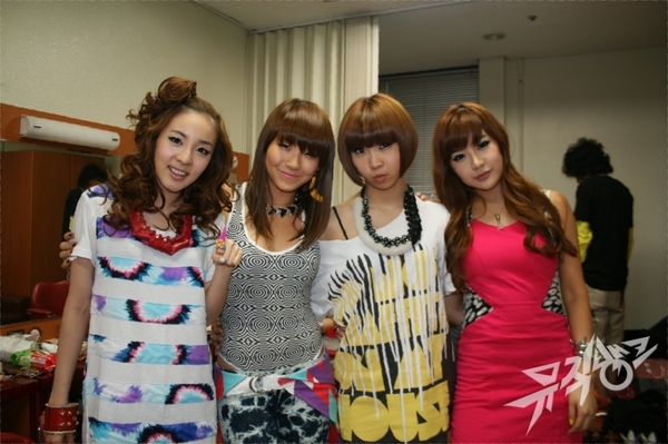 2ne1 (8)