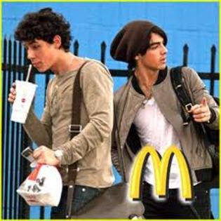 gdgh - Joe Jonas