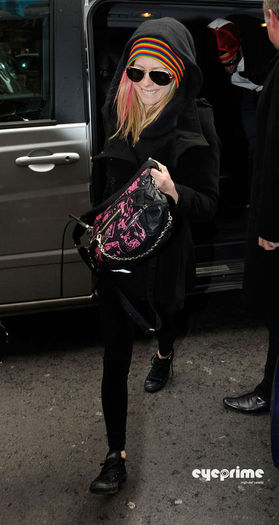 normal_avril_eyeprime_35 - February 13 - In London With Brody Jenner