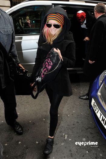 normal_avril_eyeprime_39