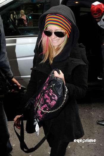 normal_avril_eyeprime_40