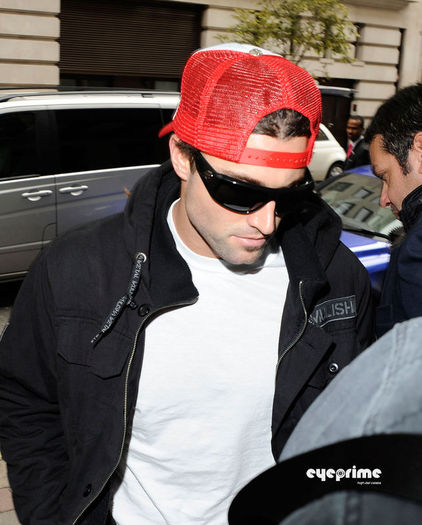 normal_avril_eyeprime_44