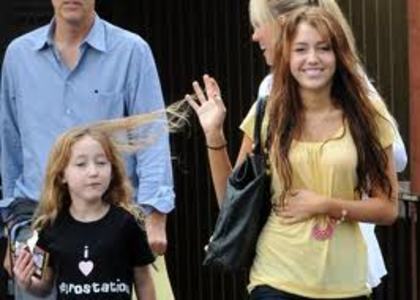 MILEY RARA 15 - Poze rare cu Miley Cyrus 2