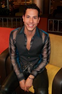 christian-chavez-fundacion_214x320