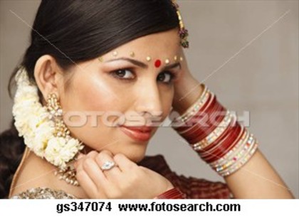 woman-traditional-bindi_~gs347074