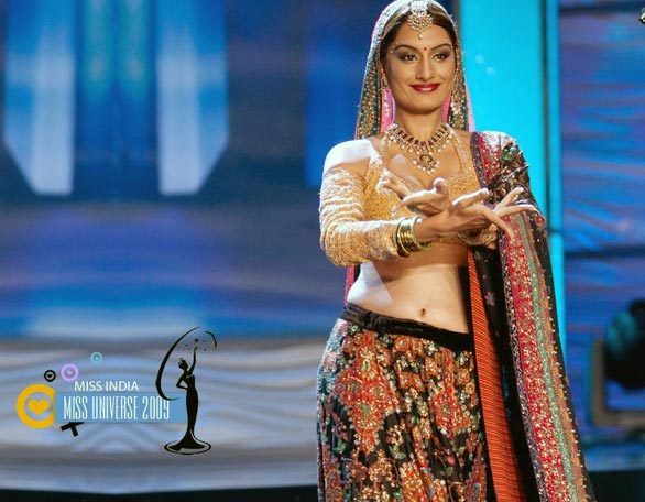 fashin-in-india-classic-creations-sensational-styles-miss-india2