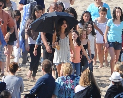normal_005 - February 13th - Fliming Her New Music Video at the Beach with Her Fans in Los Angeles