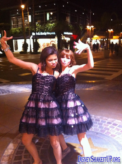 Bella Thorne & Zendaya Coleman Personal PICS-2[1]