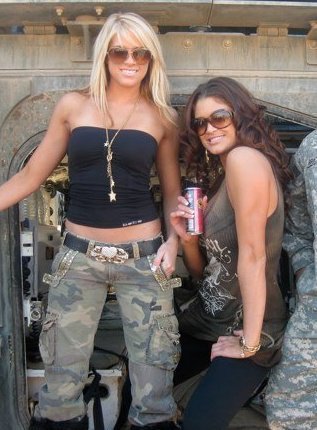 181684_145686855492963_100001549484584_283808_2324730_n - Kelly Kelly and Eve Torres