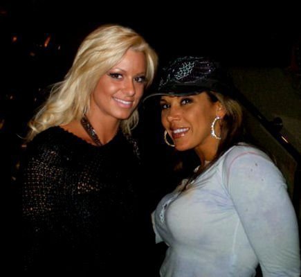 181794_188258957871575_100000624176992_532157_2863211_n