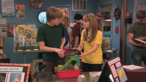 46705_150338958318864_139839892702104_382441_4502942_n - The Suite Life on Deck
