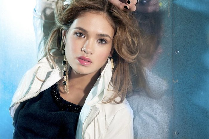 46340_106875316043567_100001632983439_56142_8179158_n - Nicole Anderson