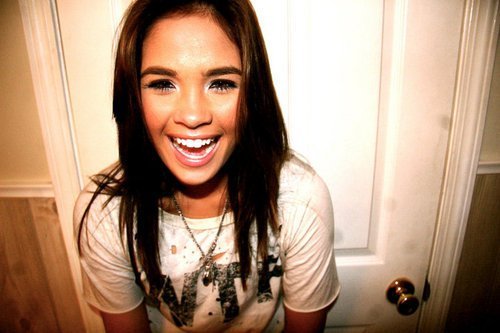 62115_106878046043294_100001632983439_56219_6410646_n - Nicole Anderson