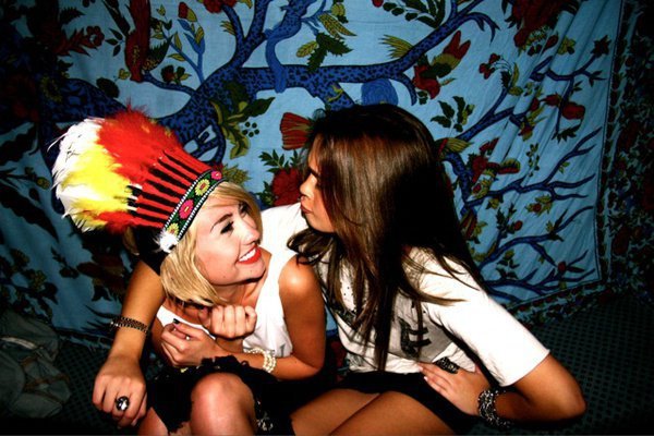 62115_106878052709960_100001632983439_56221_2553314_n - Nicole Anderson