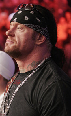 40497_123451177701135_113447885368131_115048_3825591_n - Undertaker 2010