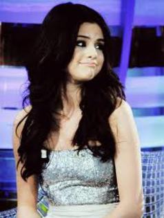 3oe8uktjmkw4ke5mlrlikr - poze selena gomez