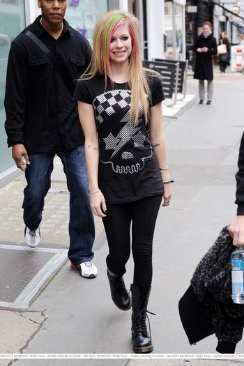 normal_014~4 - February 15 - Leaving ITV Studios For Daybreak