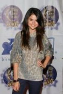 25634127_IFGECFYWL - selena 148