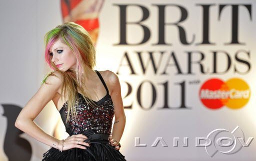 180886_178531952190002_121162167926981_385694_2284490_n - February 15 - Brit Awards Red Carpet in London England