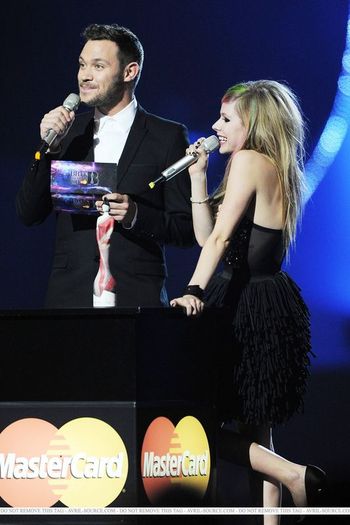 normal_019~6 - February 15 - Brit Awards Red Carpet Awarding