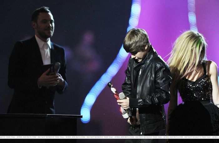 normal_022~3 - February 15 - Brit Awards Red Carpet Awarding